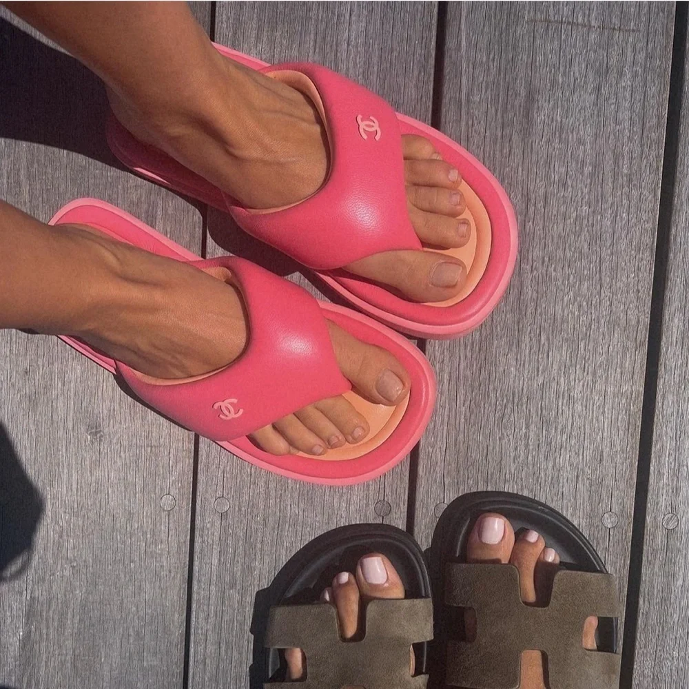 Chanel 22P Lambskin Pink Padded Pool Thong Flip-Flops Pillow Sandals Slides Shoe